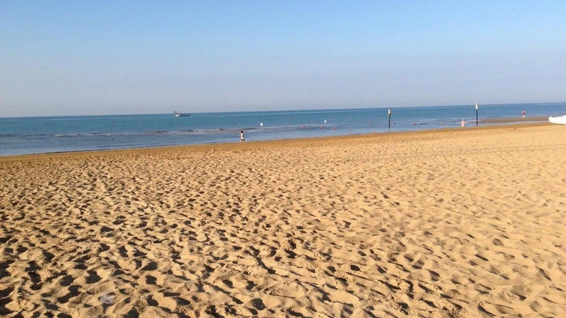Warm And Bright Apartment In Bibione Near The Sea