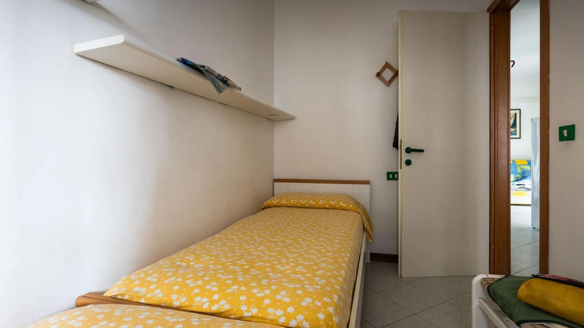Warm And Bright Apartment In Bibione Near The Sea