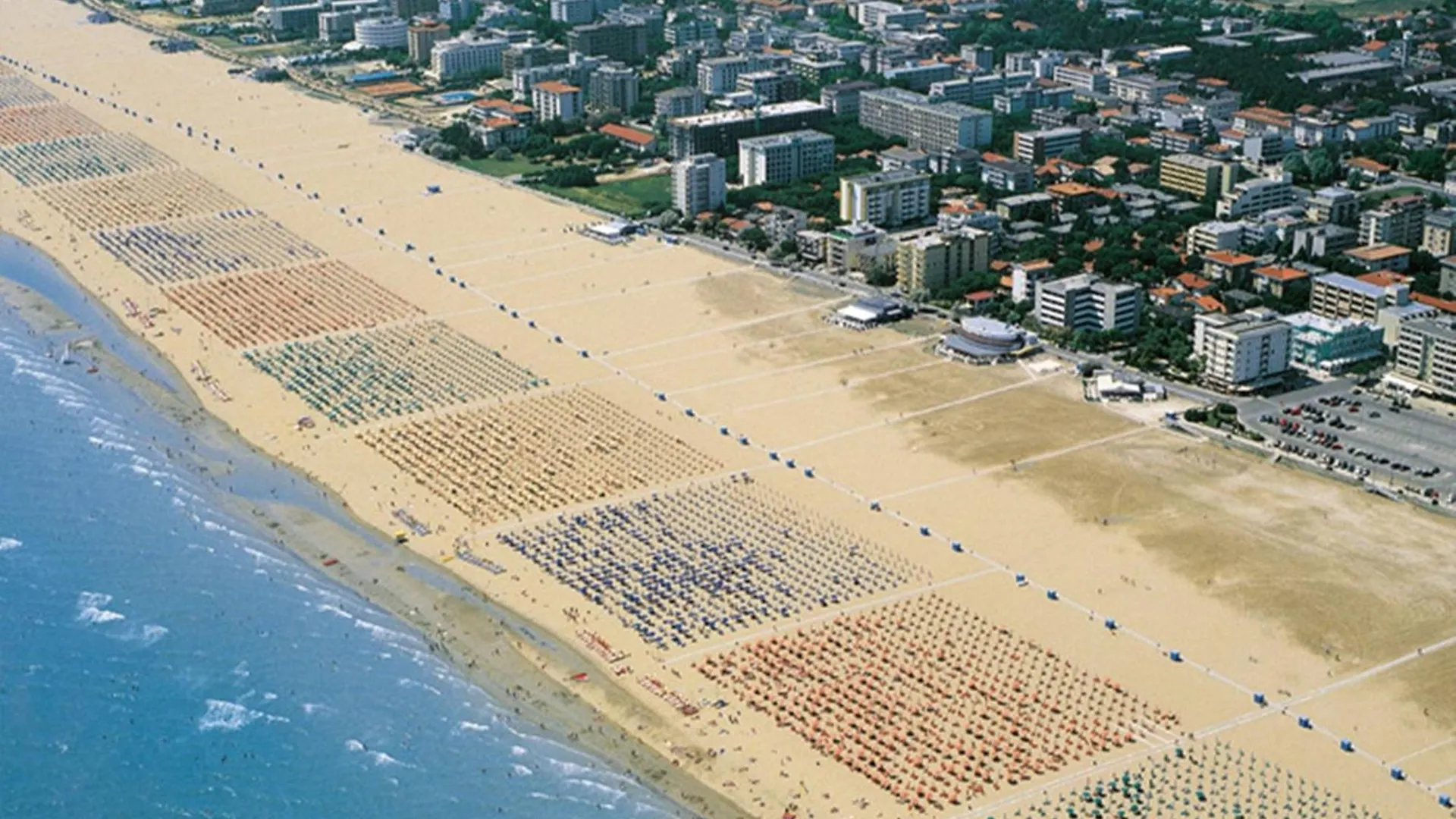 Warm And Bright Apartment In Bibione Near The Sea